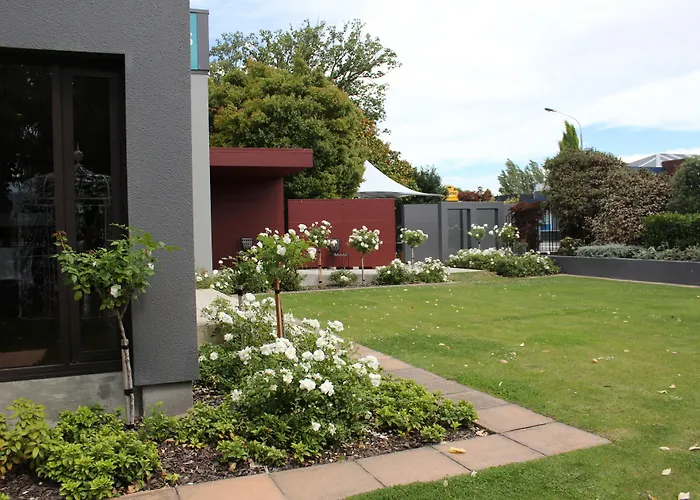 Hotel Elms Christchurch, An Ascend Collection Hotel